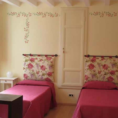 Mimi Apartment Лукка Номер фото